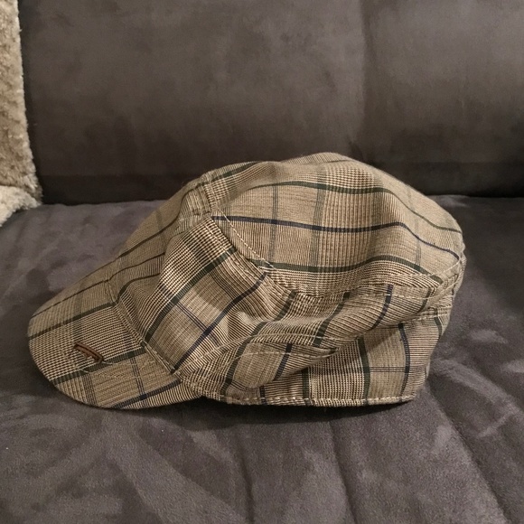 Plaid Fitted Hat - Picture 5 of 8